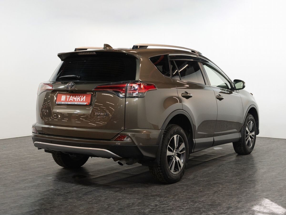 Toyota RAV4 2016 - фото автомобиля