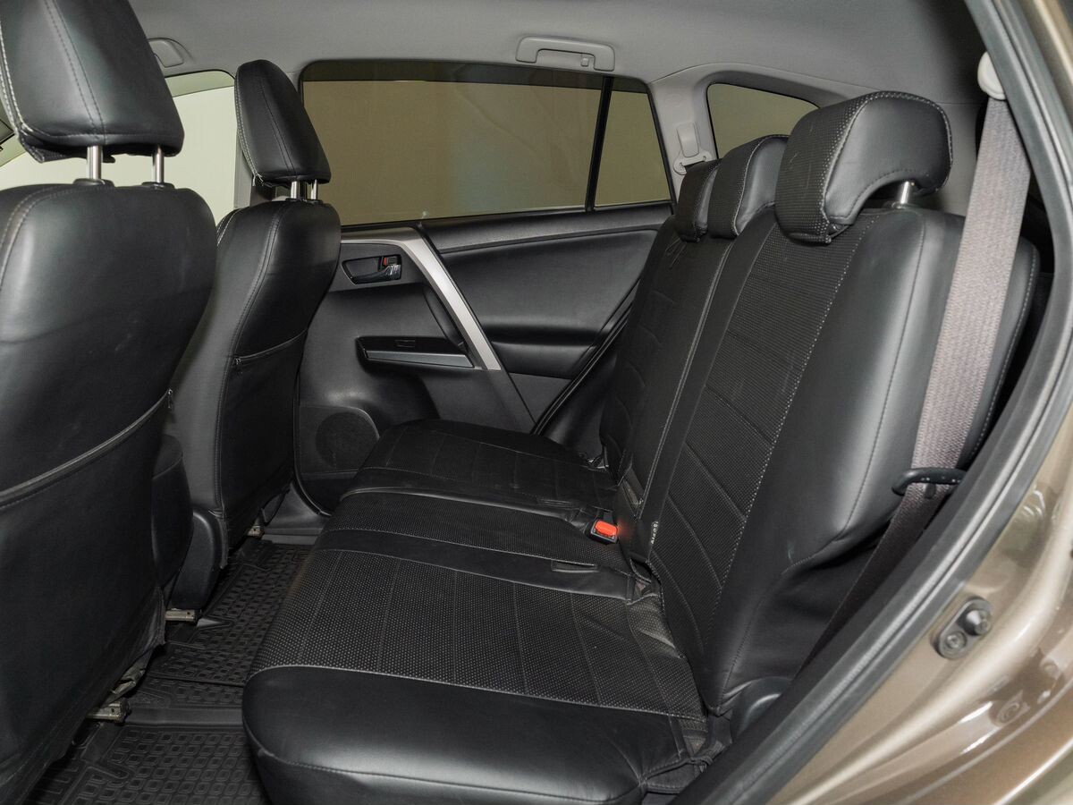 Toyota RAV4 2016 - фото автомобиля