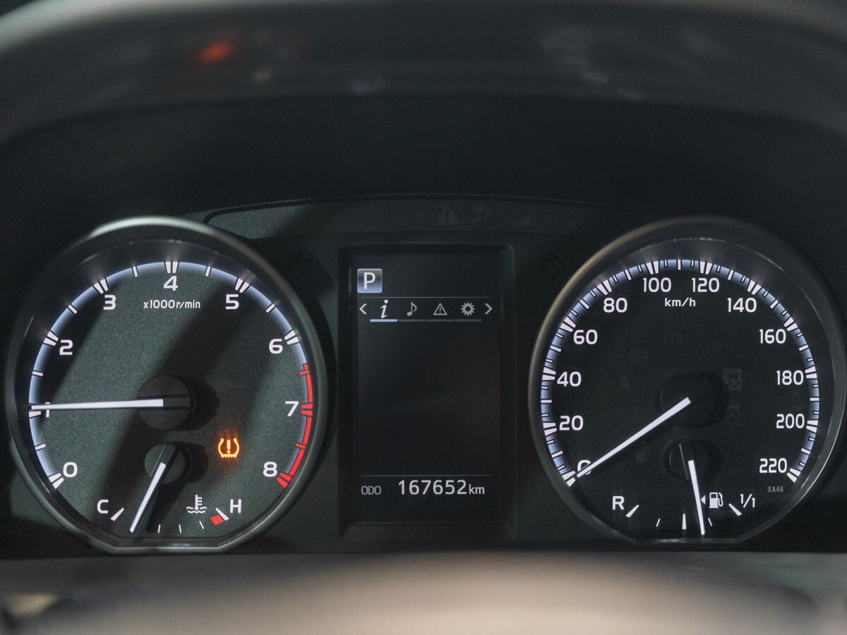 Toyota RAV4 2016 - фото автомобиля