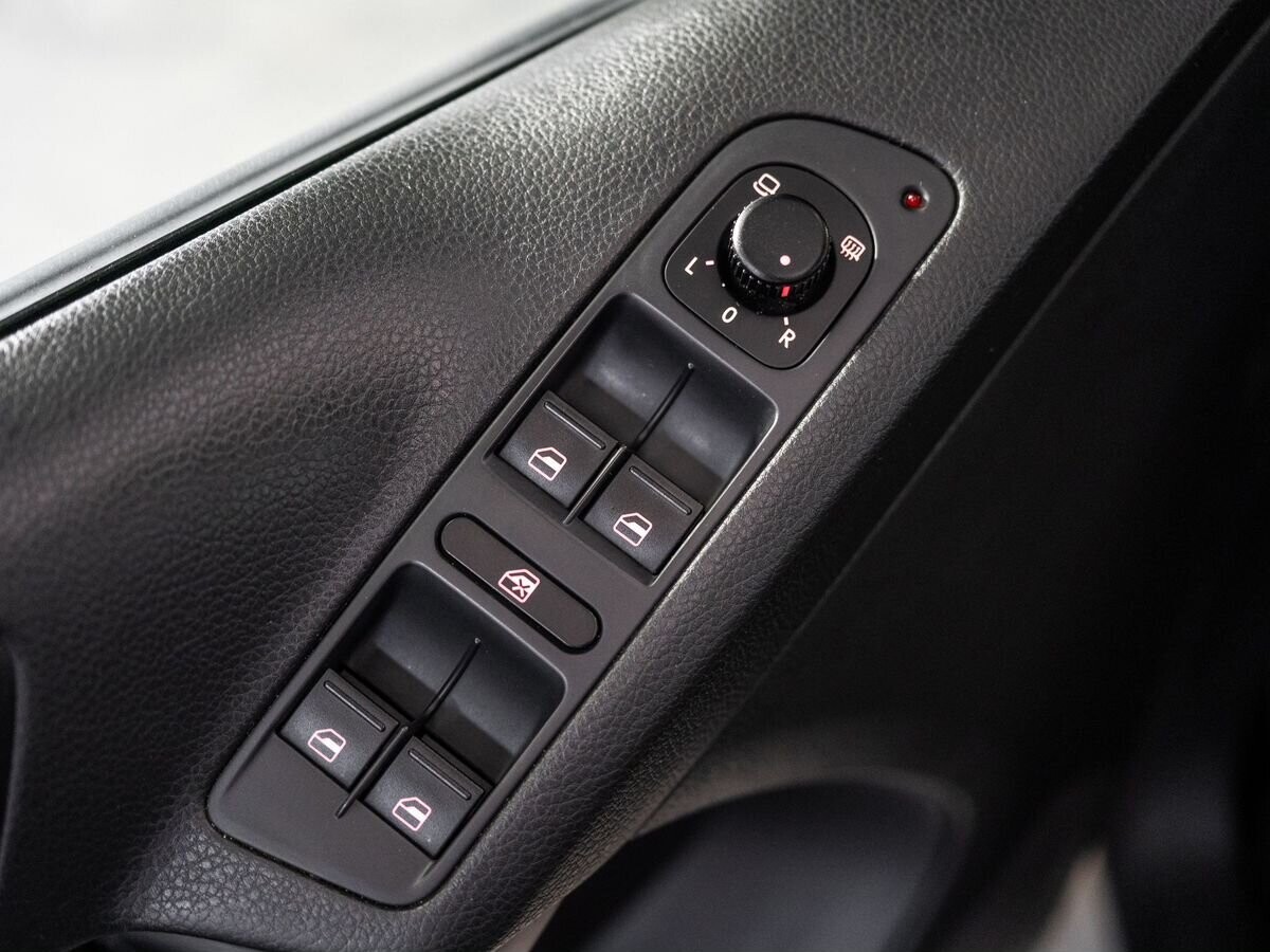 Volkswagen Tiguan 2014 - фото автомобиля