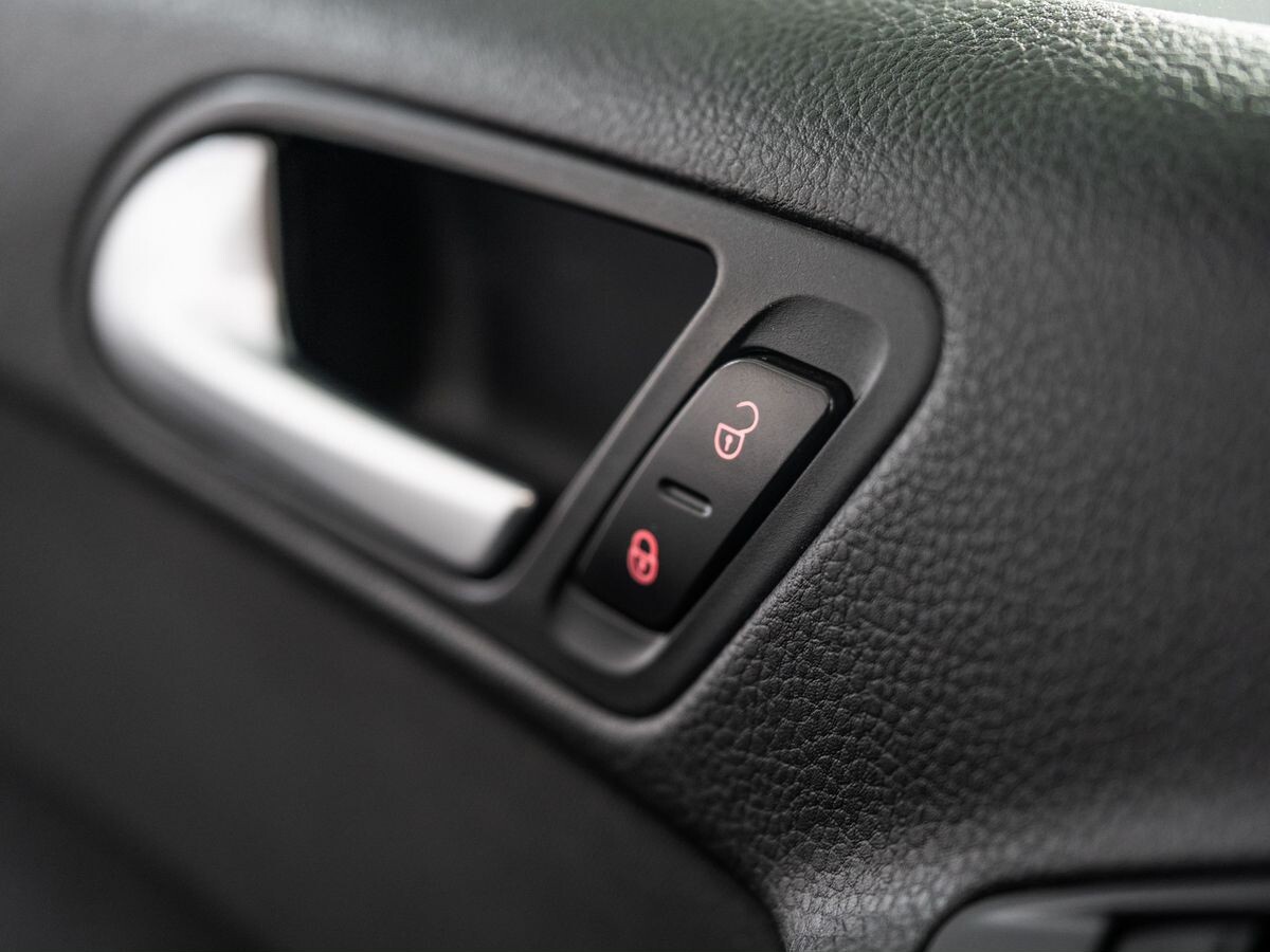 Volkswagen Tiguan 2014 - фото автомобиля