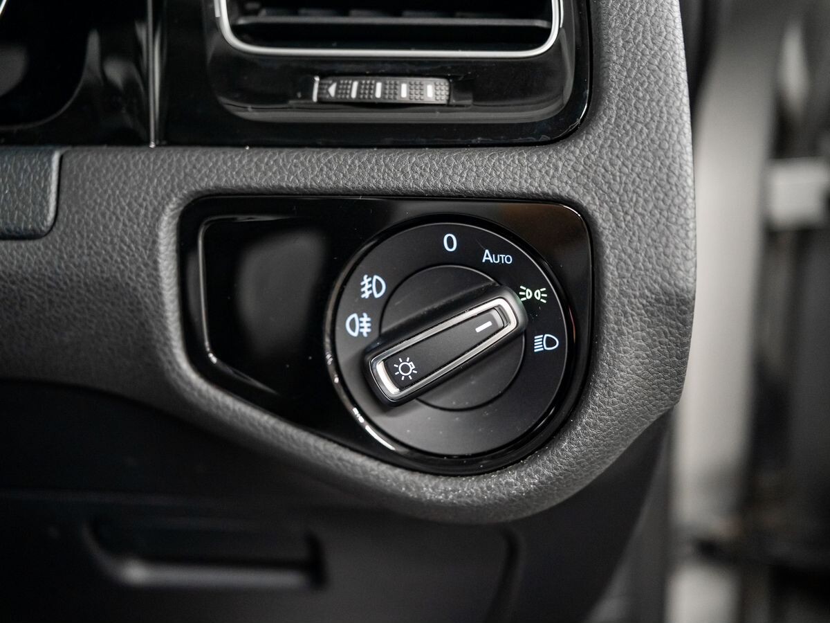 Volkswagen Golf 2013 - фото автомобиля