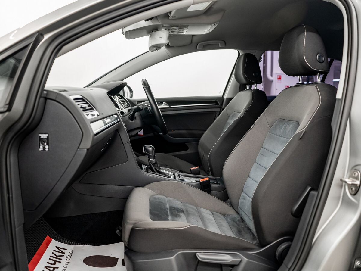 Volkswagen Golf 2013 - фото автомобиля