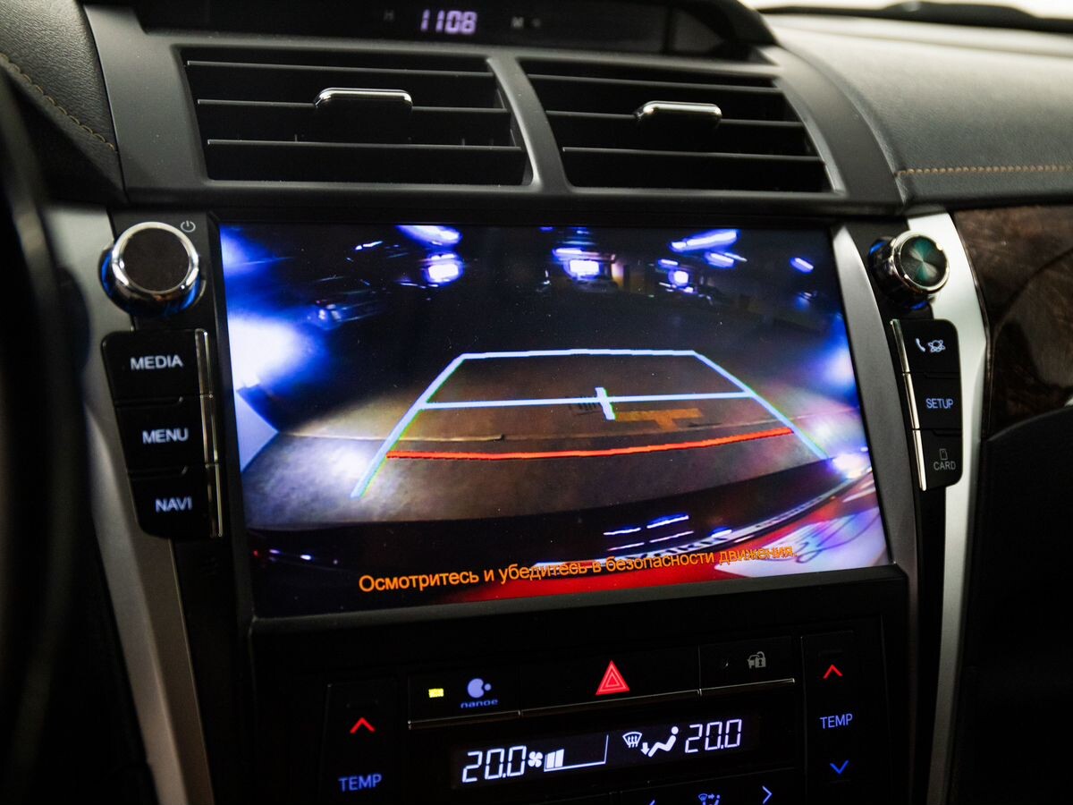 Toyota Camry 2018 - фото автомобиля