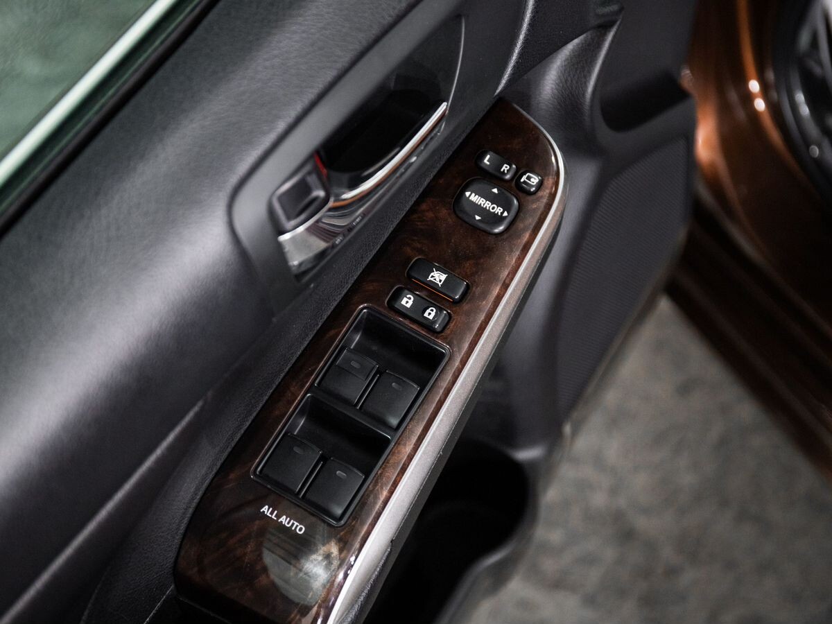 Toyota Camry 2018 - фото автомобиля