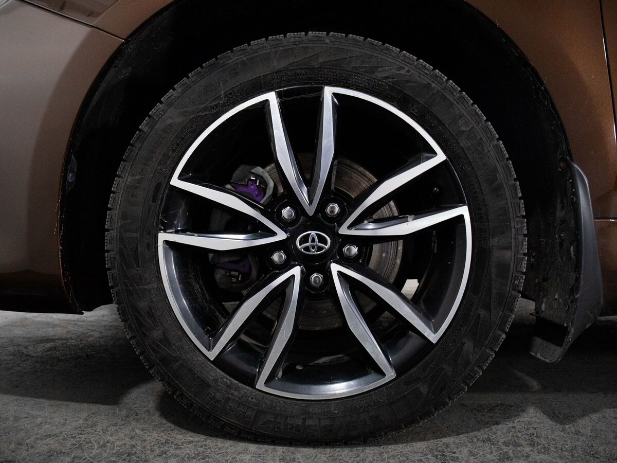 Toyota Camry 2018 - фото автомобиля