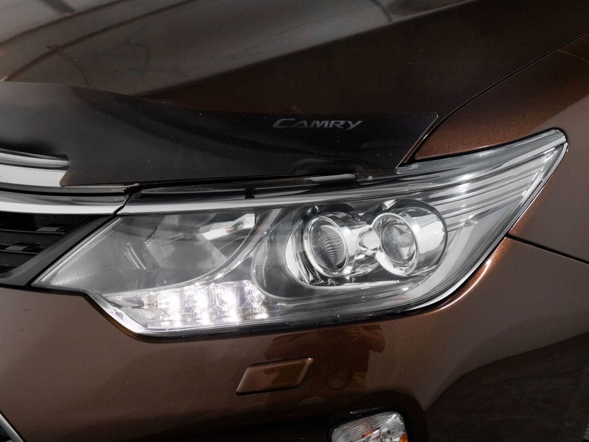 Toyota Camry 2018 - фото автомобиля