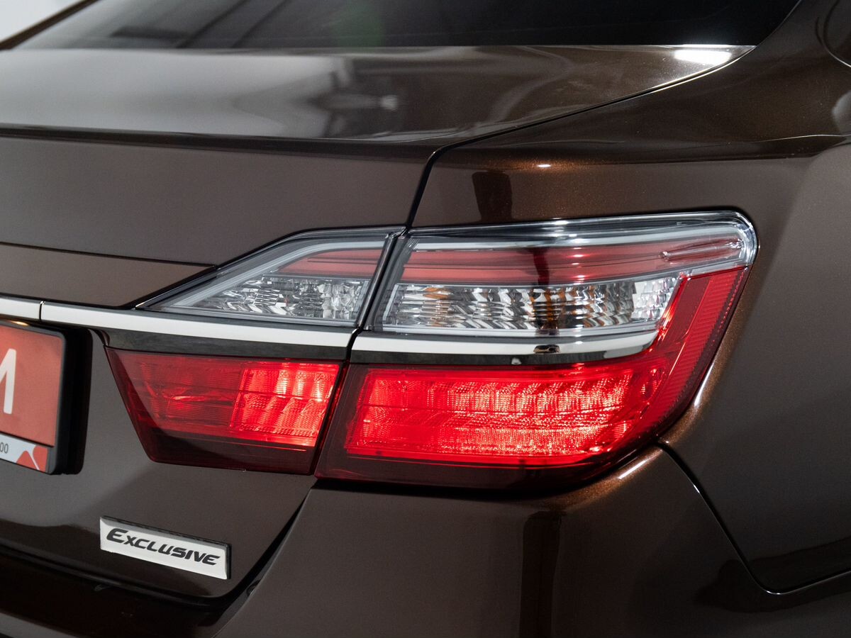 Toyota Camry 2018 - фото автомобиля