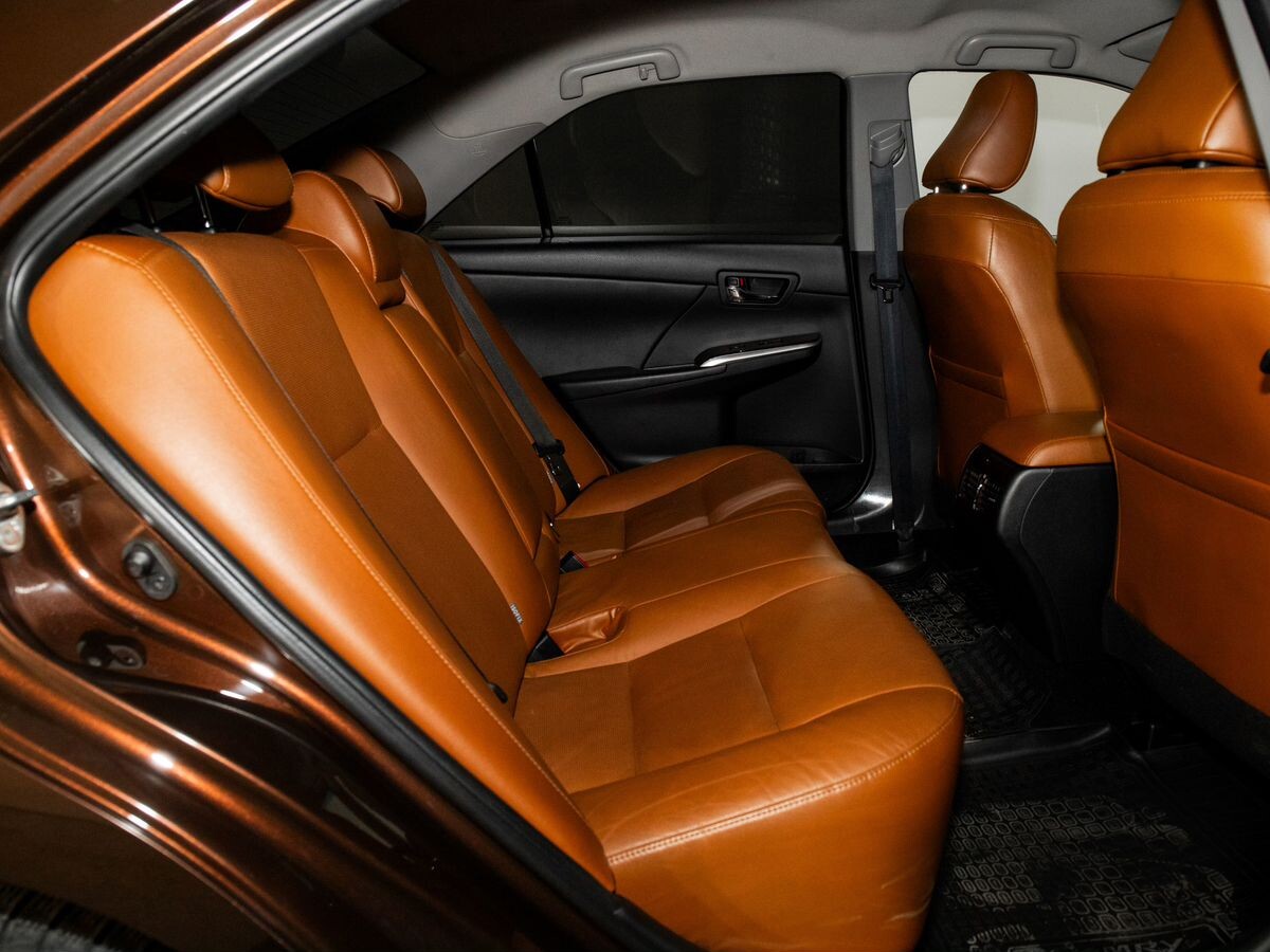 Toyota Camry 2018 - фото автомобиля