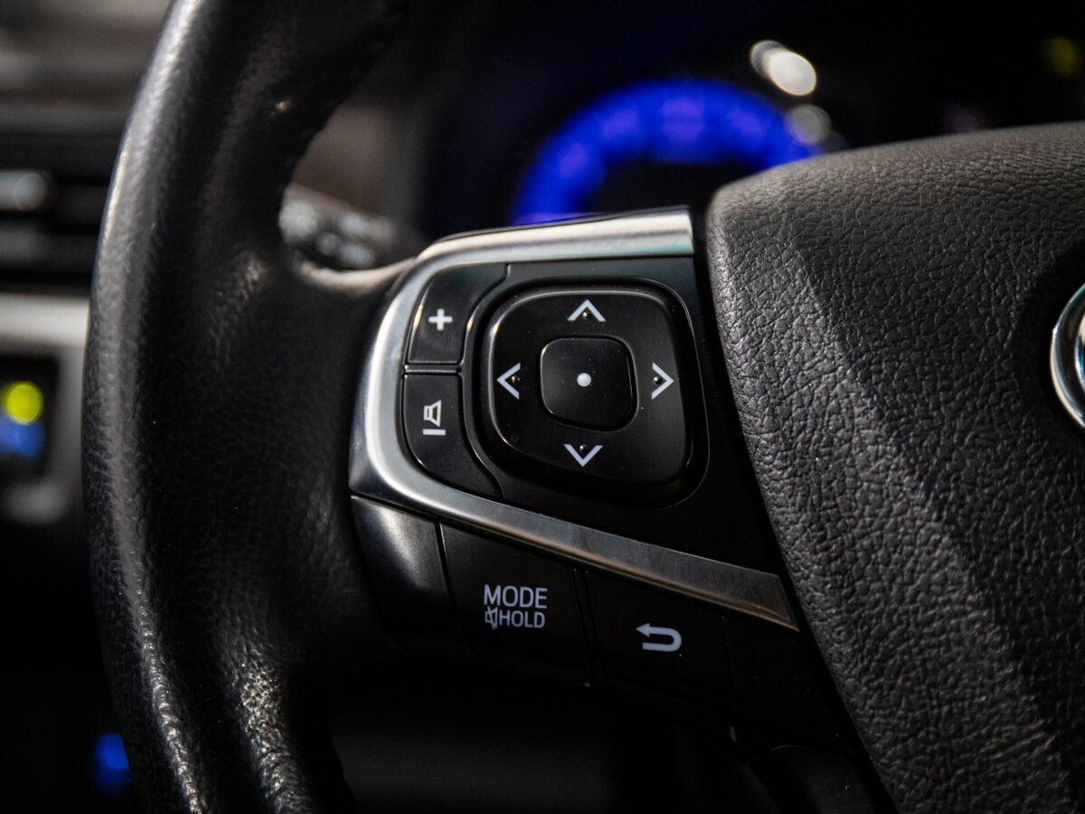 Toyota Camry 2018 - фото автомобиля