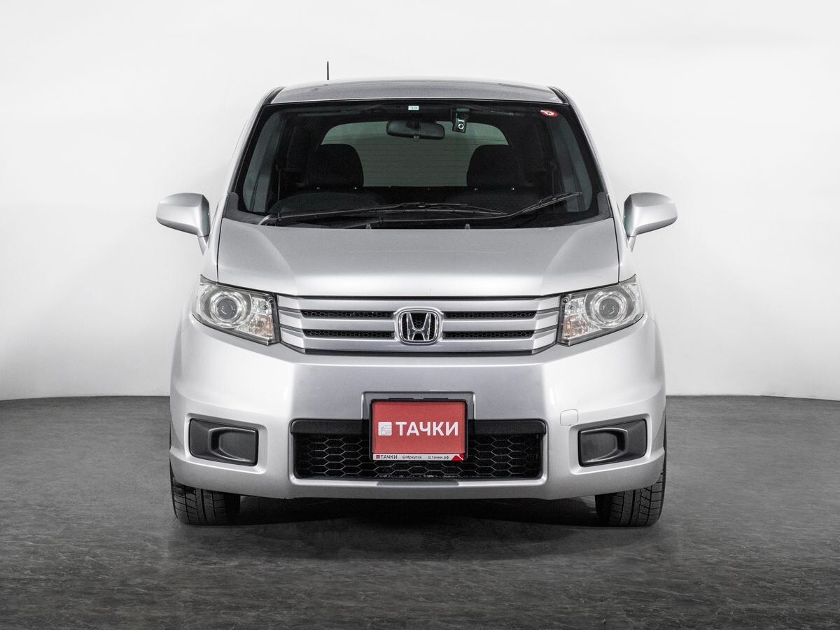 Honda Freed 2010 - фото автомобиля