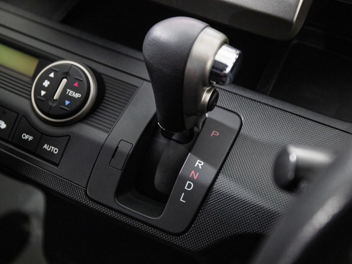 Honda Freed 2010 - фото автомобиля