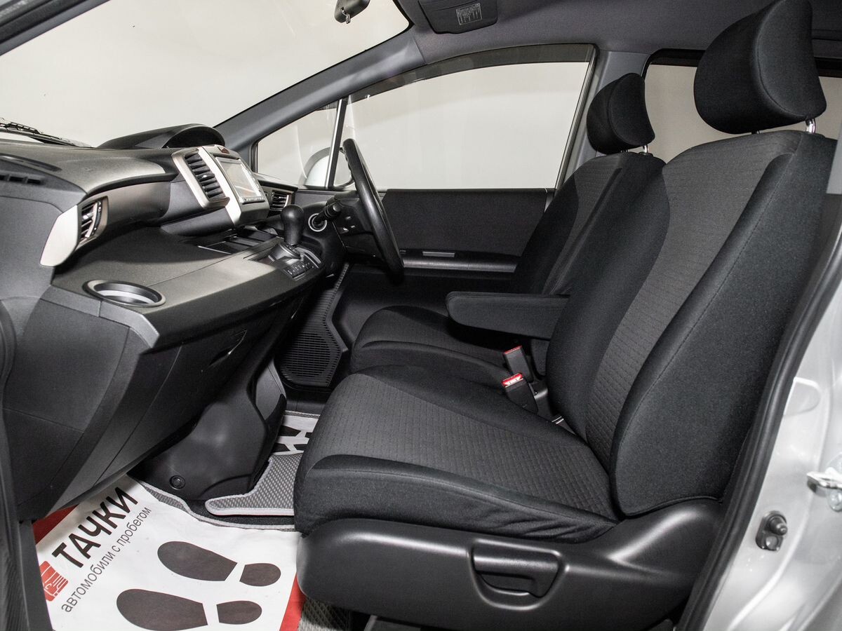 Honda Freed 2010 - фото автомобиля