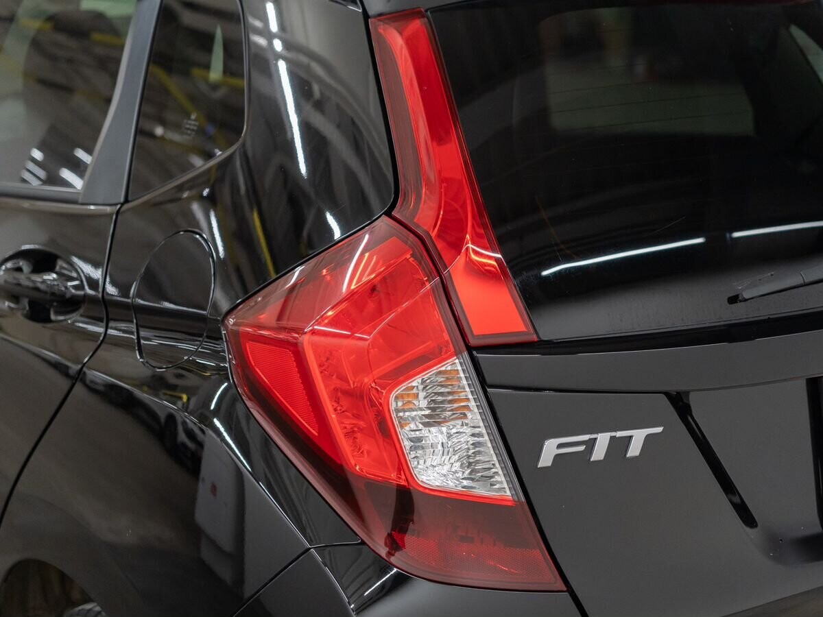 Honda Fit 2018 - фото автомобиля