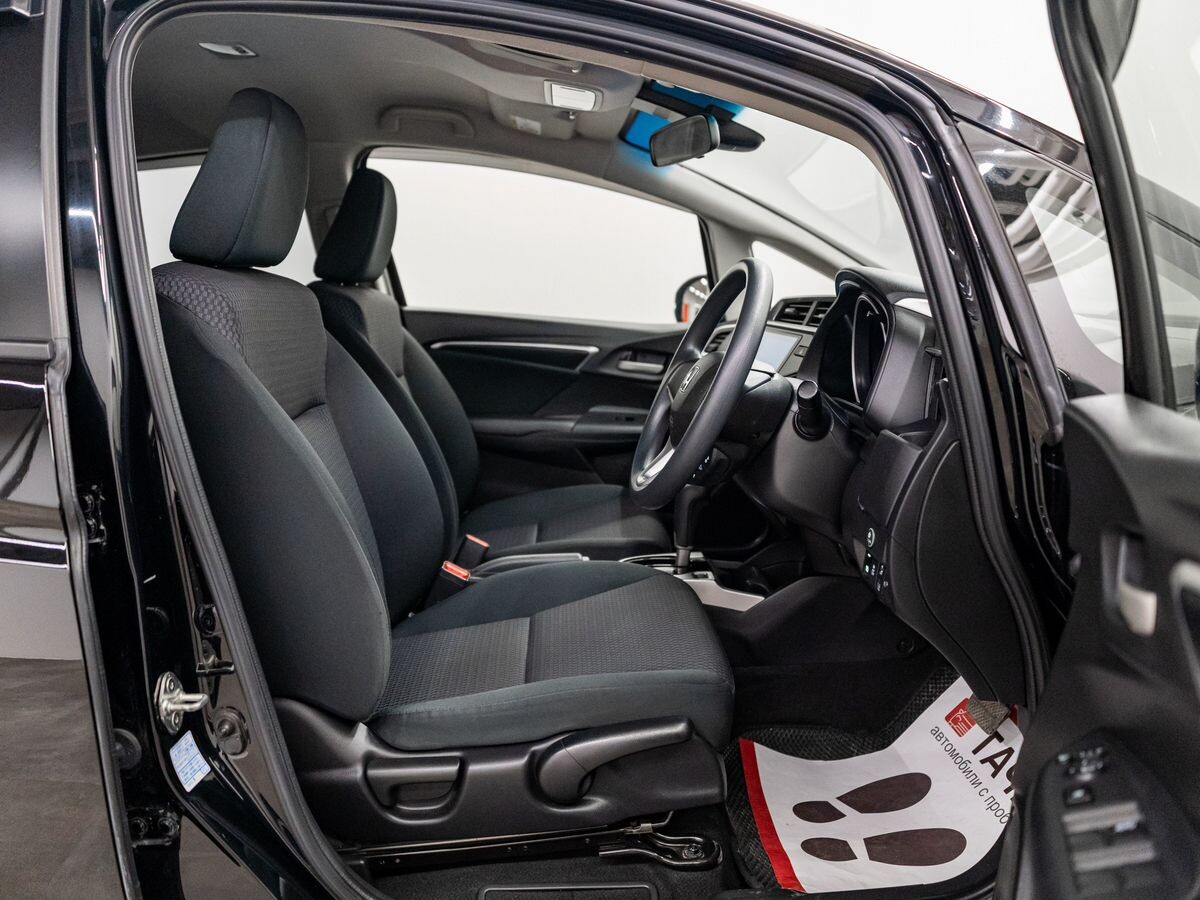 Honda Fit 2018 - фото автомобиля
