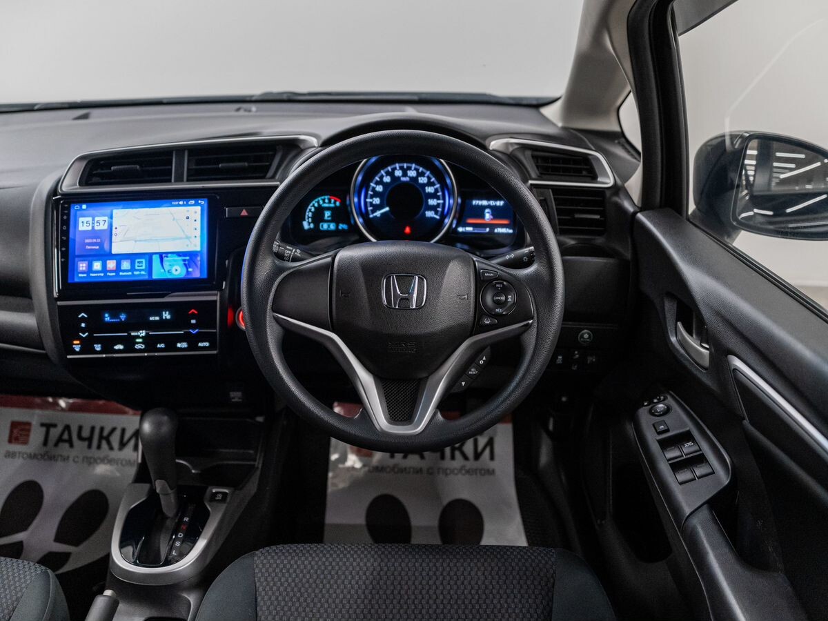 Honda Fit 2018 - фото автомобиля