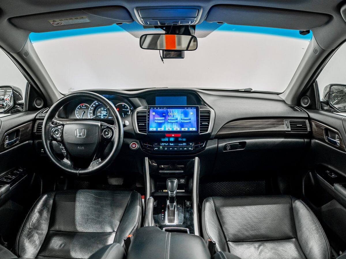 Honda Accord 2016 - фото автомобиля