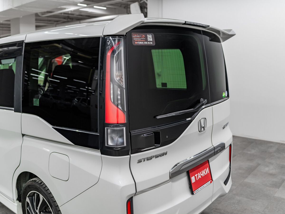 Honda Stepwgn 2017 - фото автомобиля