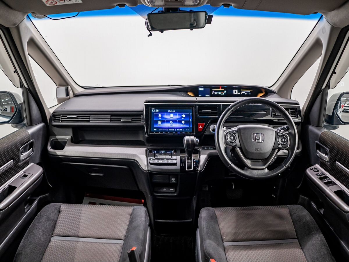 Honda Stepwgn 2017 - фото автомобиля