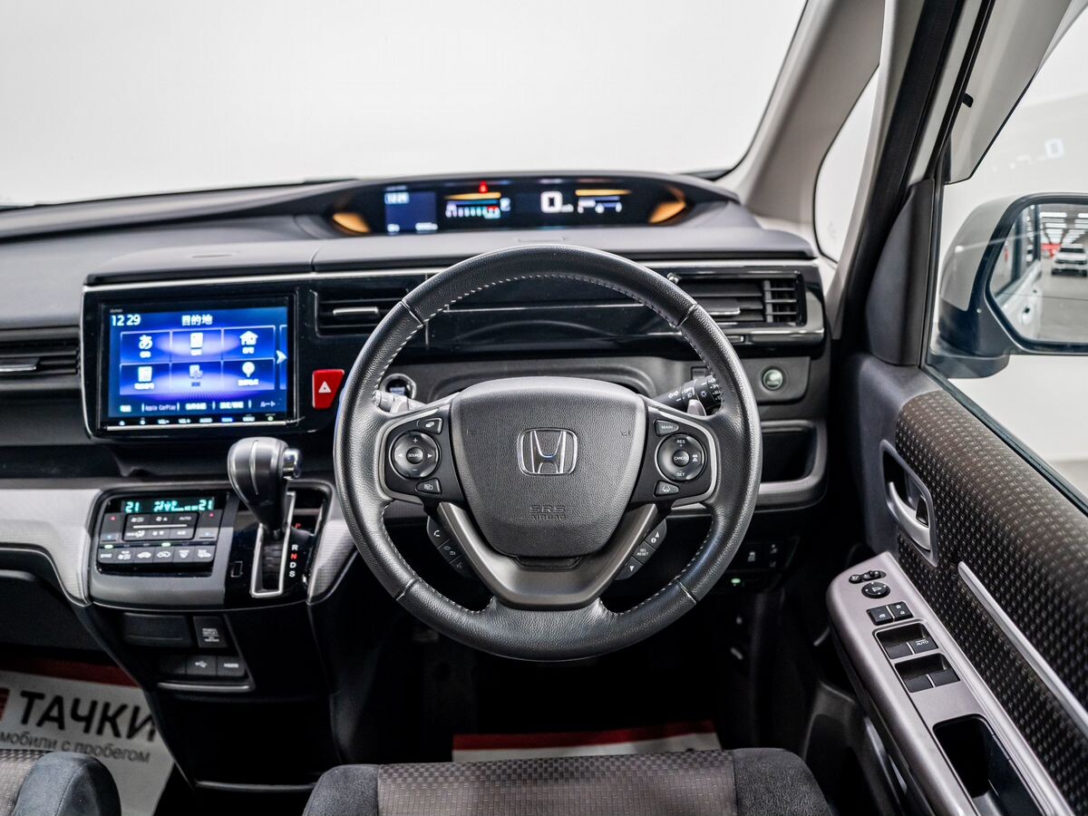 Honda Stepwgn 2017 - фото автомобиля
