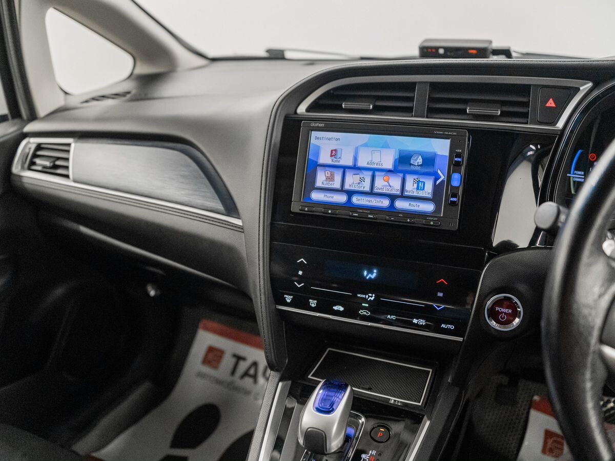 Honda Shuttle 2016 - фото автомобиля