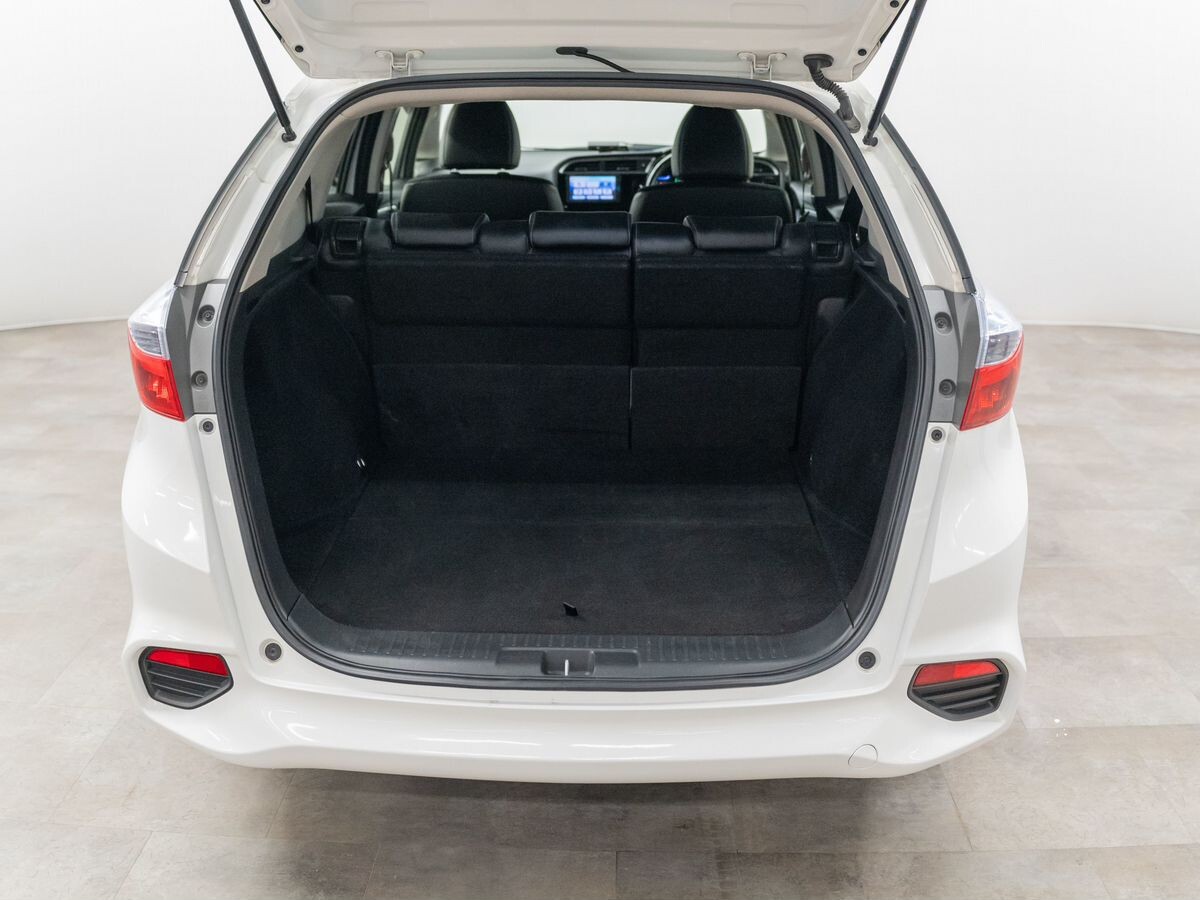 Honda Shuttle 2016 - фото автомобиля