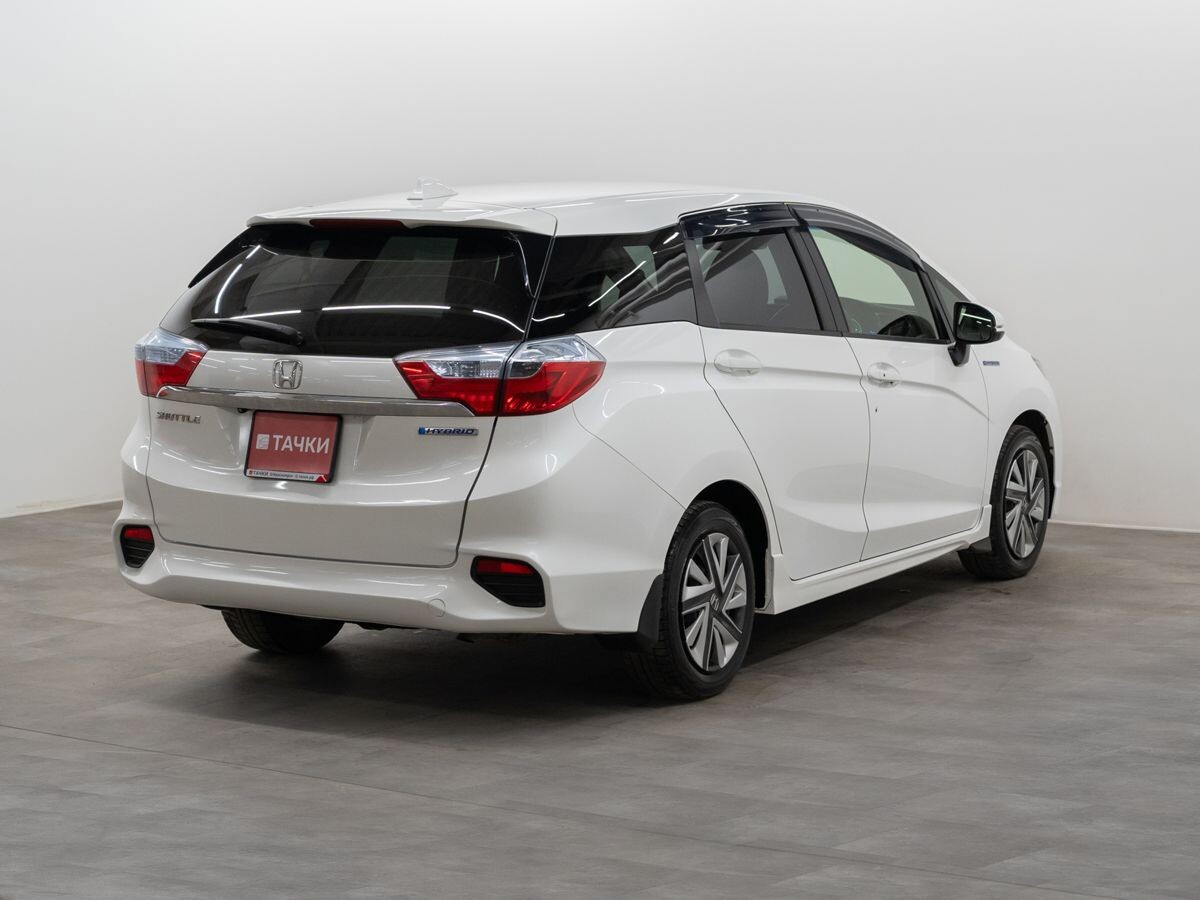 Honda Shuttle 2016 - фото автомобиля