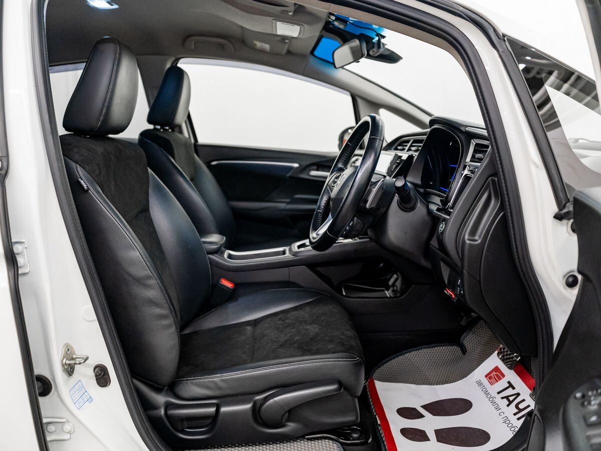 Honda Shuttle 2016 - фото автомобиля