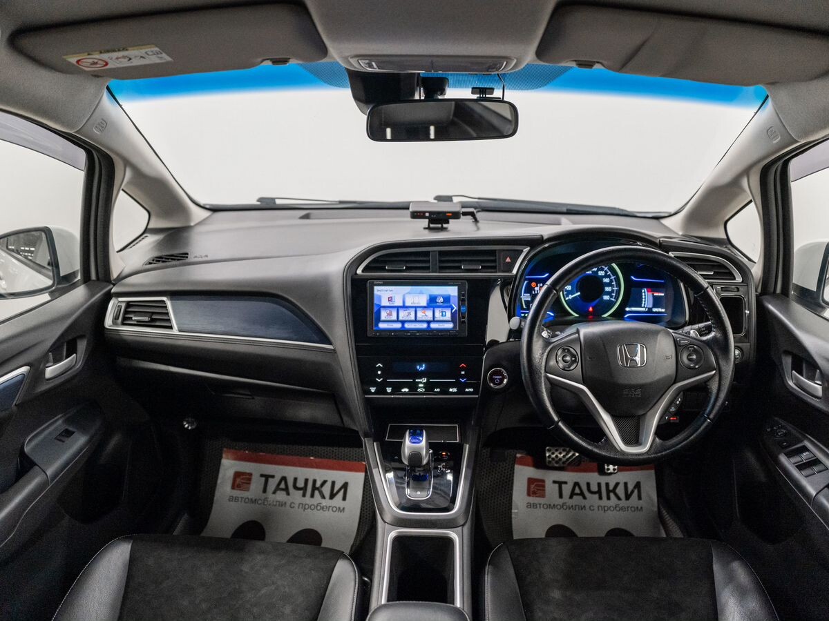 Honda Shuttle 2016 - фото автомобиля