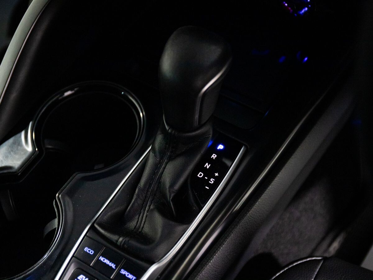 Toyota Camry 2018 - фото автомобиля