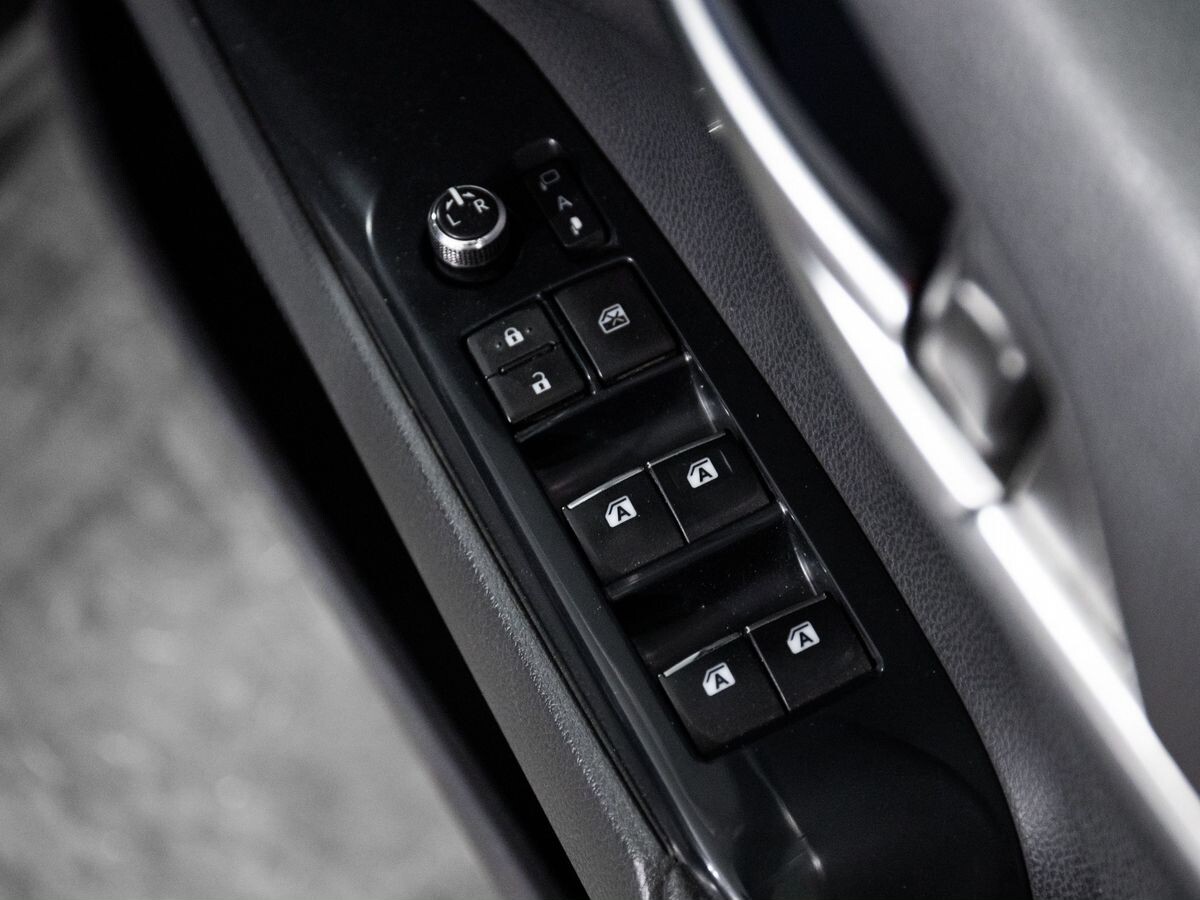 Toyota Camry 2018 - фото автомобиля