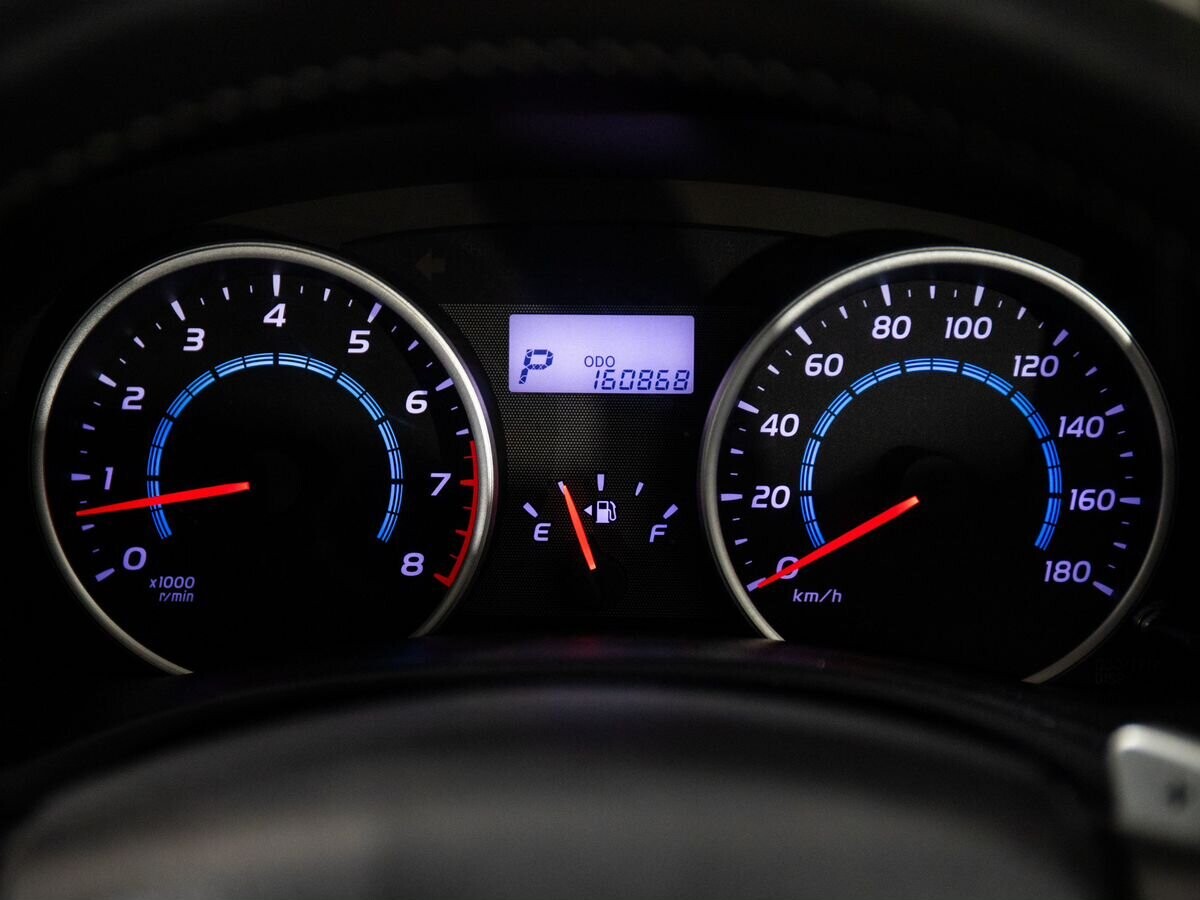 Toyota Wish 2010 - фото автомобиля