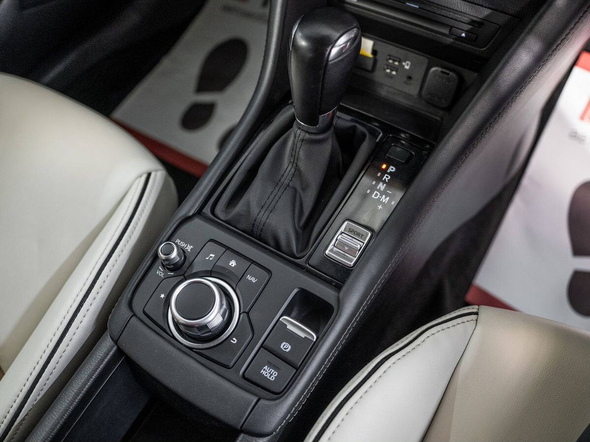 Mazda CX-3 2022 - фото автомобиля