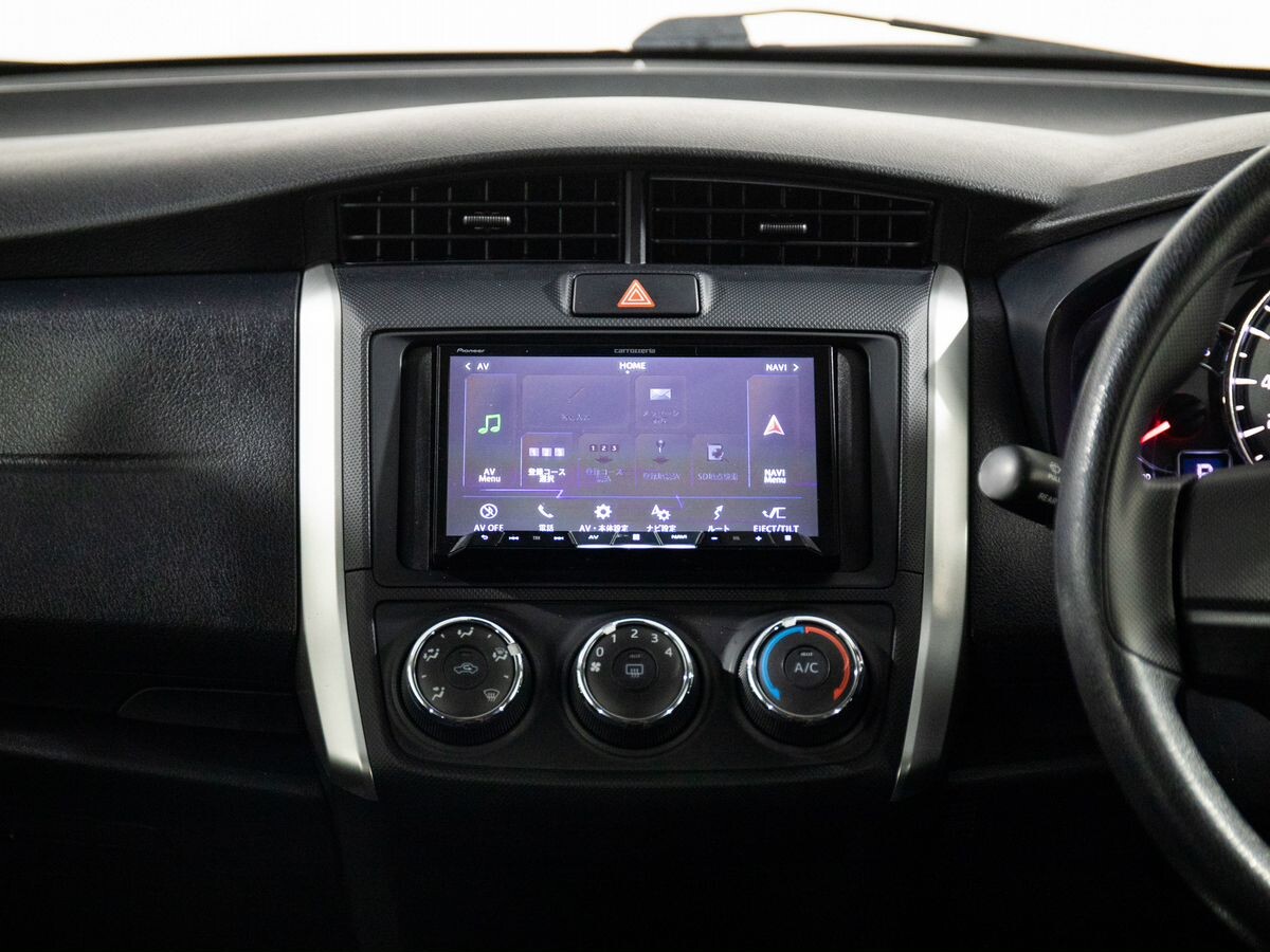 Toyota Corolla Fielder 2018 - фото автомобиля