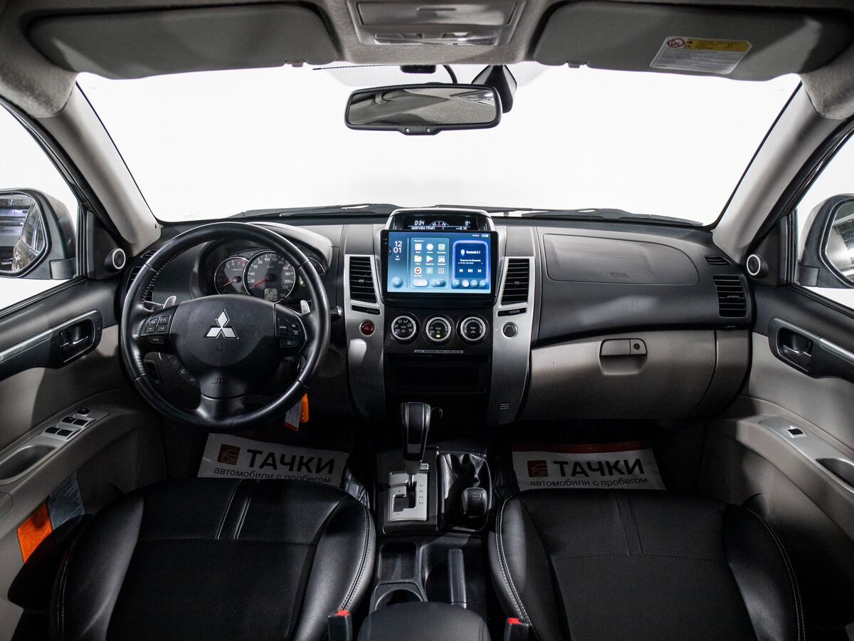 Mitsubishi Pajero Sport 2015 - фото автомобиля