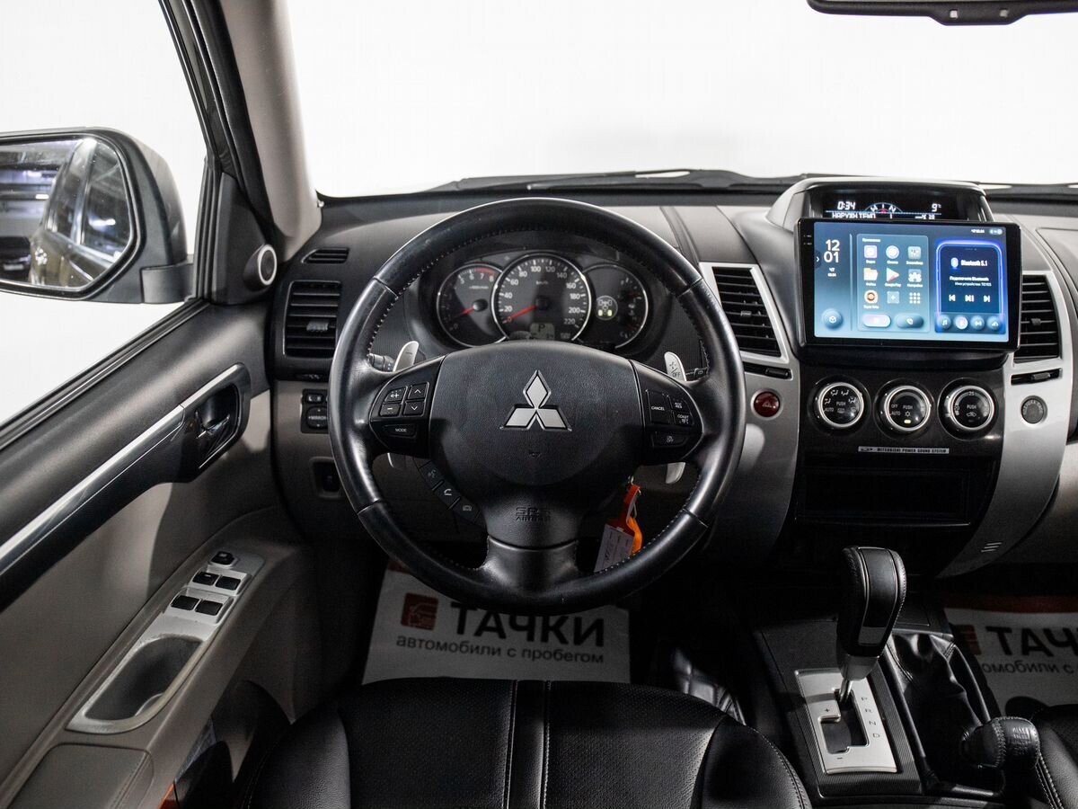 Mitsubishi Pajero Sport 2015 - фото автомобиля