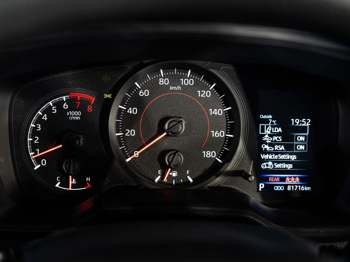 Toyota Corolla 2021 - фото автомобиля