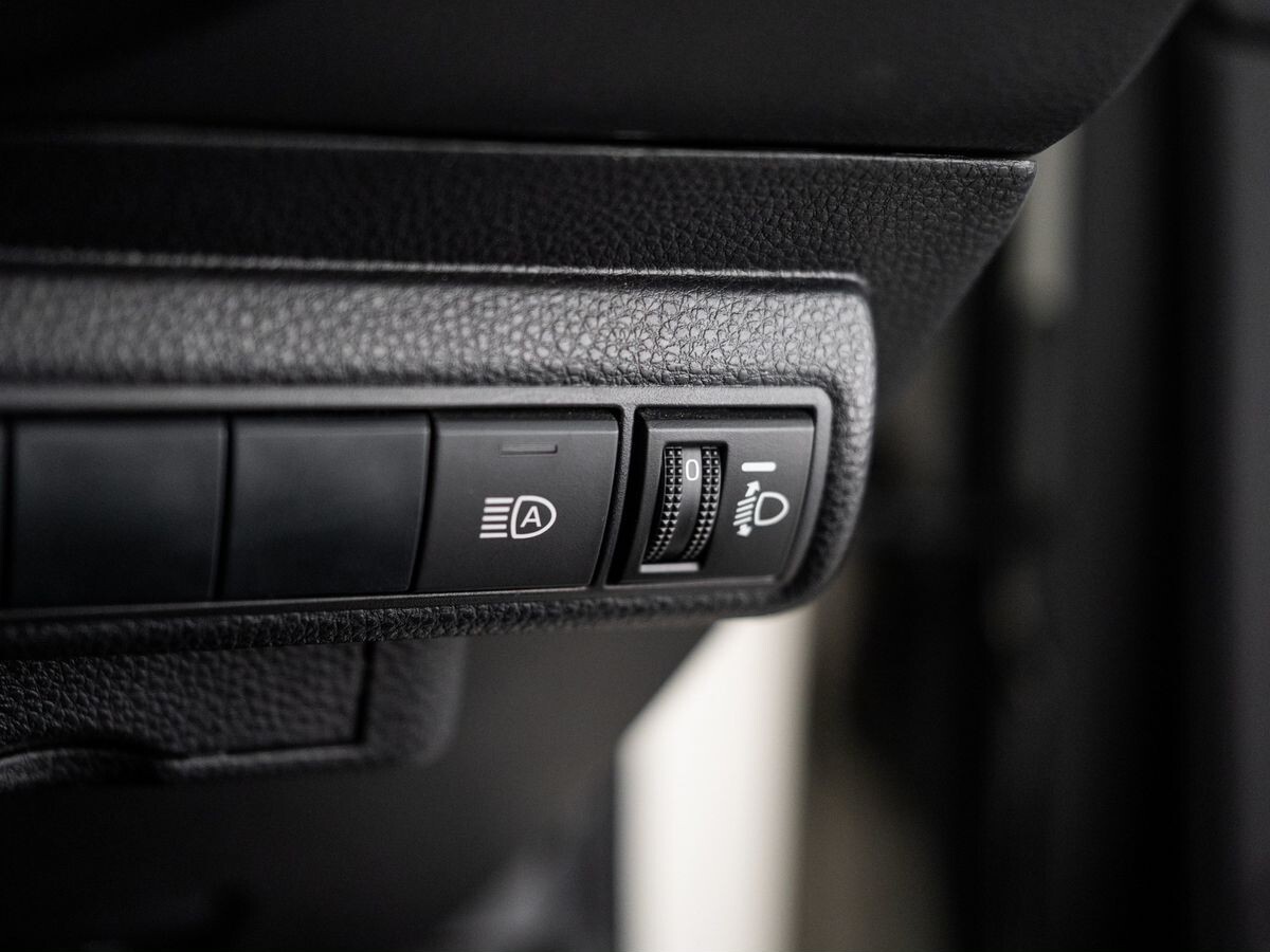 Toyota Corolla 2021 - фото автомобиля