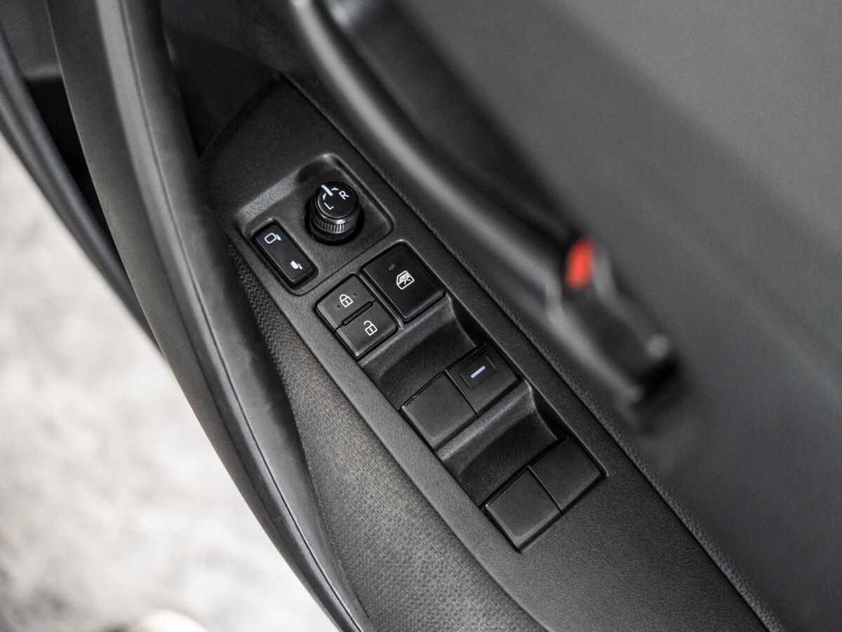 Toyota Corolla 2021 - фото автомобиля