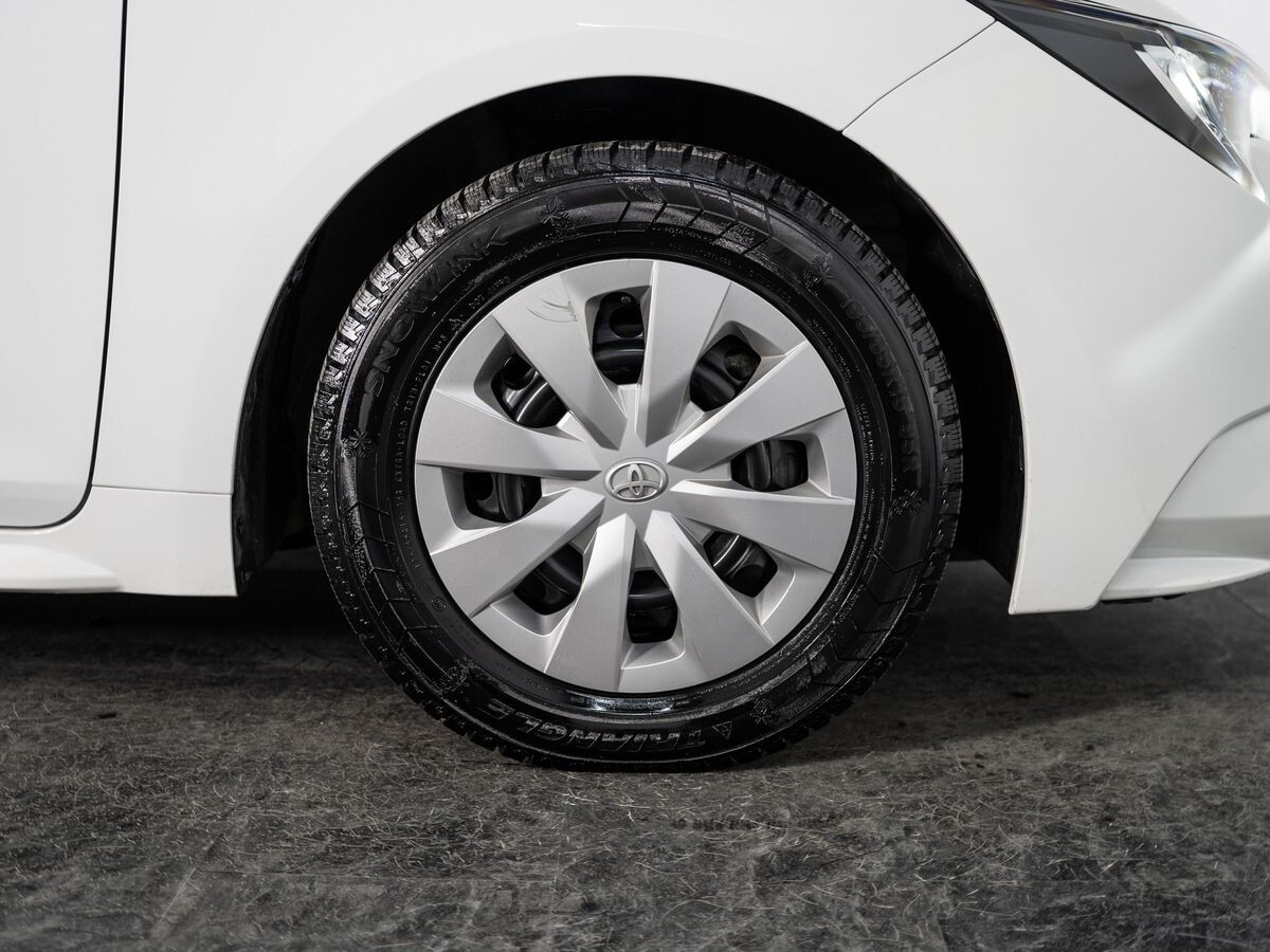 Toyota Corolla 2021 - фото автомобиля