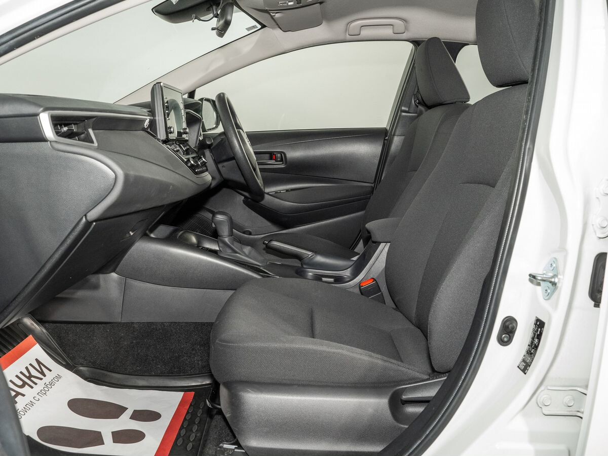 Toyota Corolla 2021 - фото автомобиля