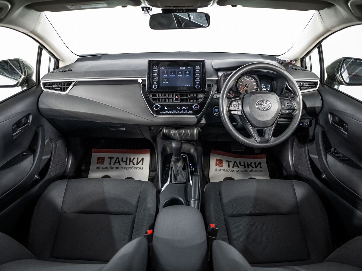 Toyota Corolla 2021 - фото автомобиля