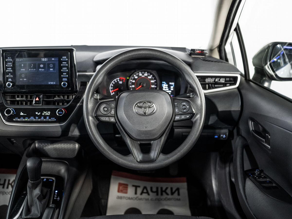 Toyota Corolla 2021 - фото автомобиля