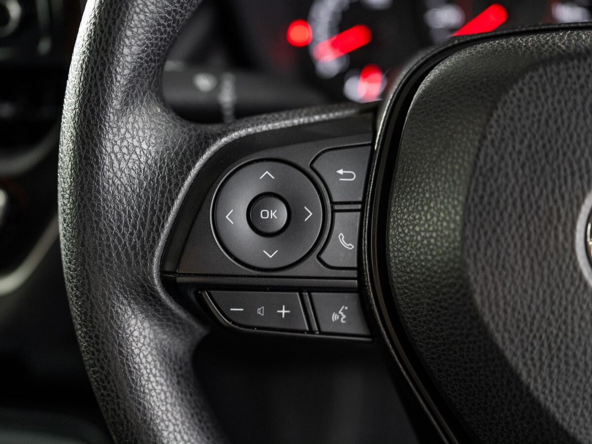 Toyota Corolla 2021 - фото автомобиля