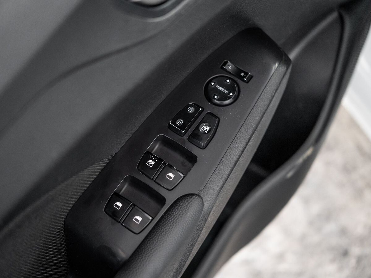 Hyundai Solaris 2017 - фото автомобиля