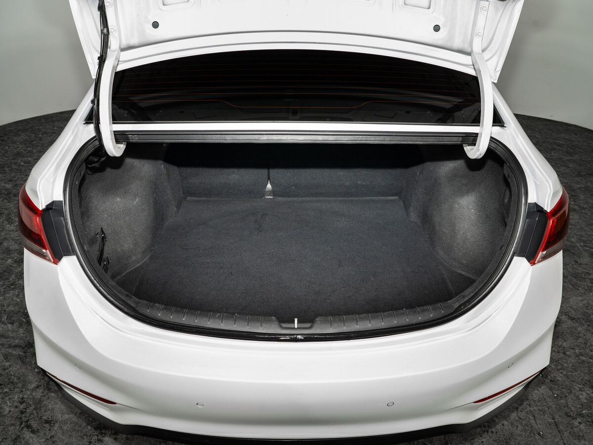 Hyundai Solaris 2017 - фото автомобиля