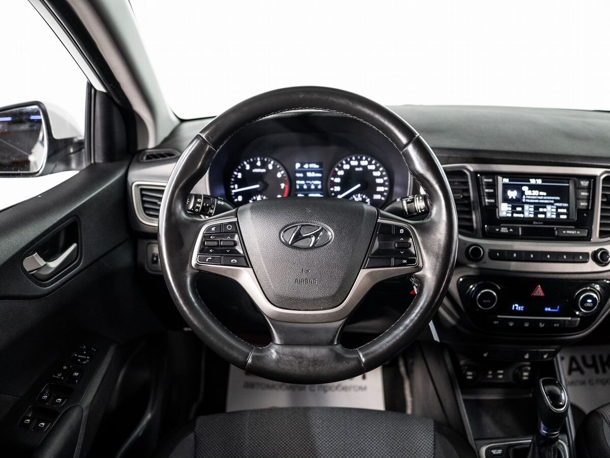 Hyundai Solaris 2017 - фото автомобиля