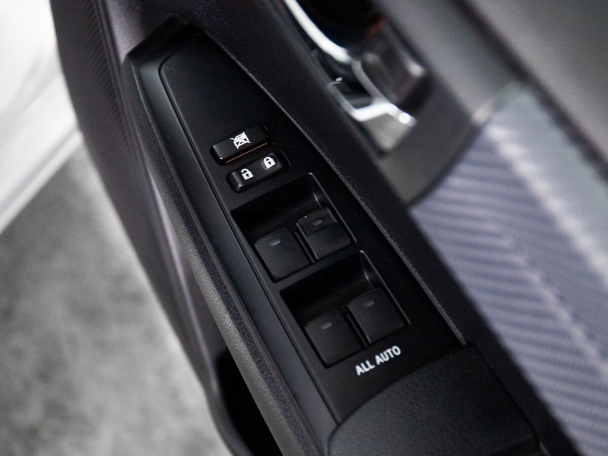 Toyota Corolla 2014 - фото автомобиля