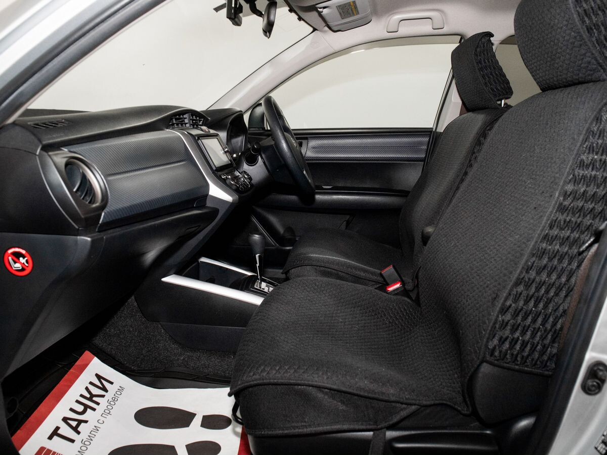 Toyota Corolla 2014 - фото автомобиля