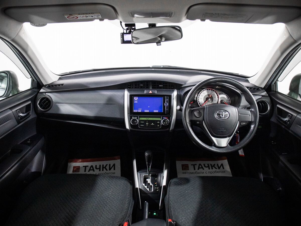 Toyota Corolla 2014 - фото автомобиля